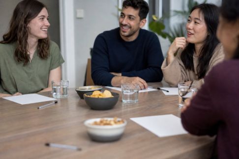 Comment organiser une soirée quiz culturel à la maison