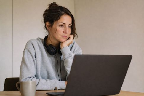 Échange avec une traductrice audiovisuelle sur les défis du sous-titrage culturel