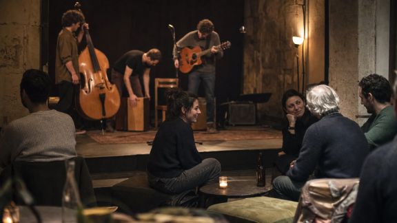 Comment les clubs de musique locale renforcent le tissu communautaire