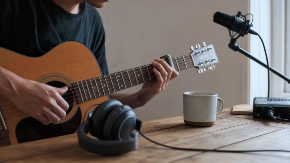 L’art du cover musical sur Internet : quand amateurs et pros se réapproprient les classiques