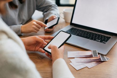 Plateformes d’achat de billets de concerts : laquelle choisir en 2026 ?